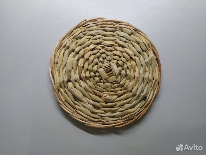 Плетёная тарелка