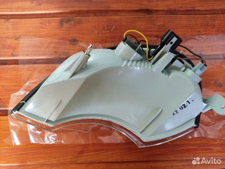 Поворотник левый terracan терракан