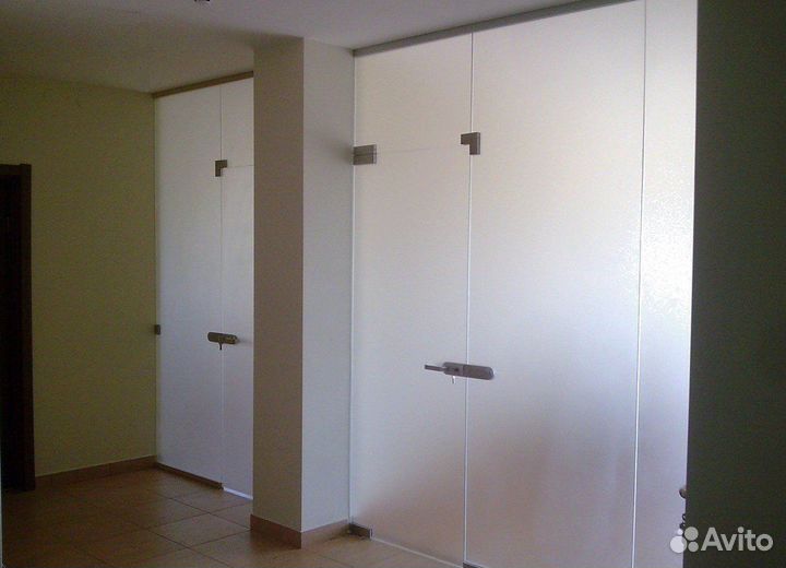 Раздвижная стеклянная дверь