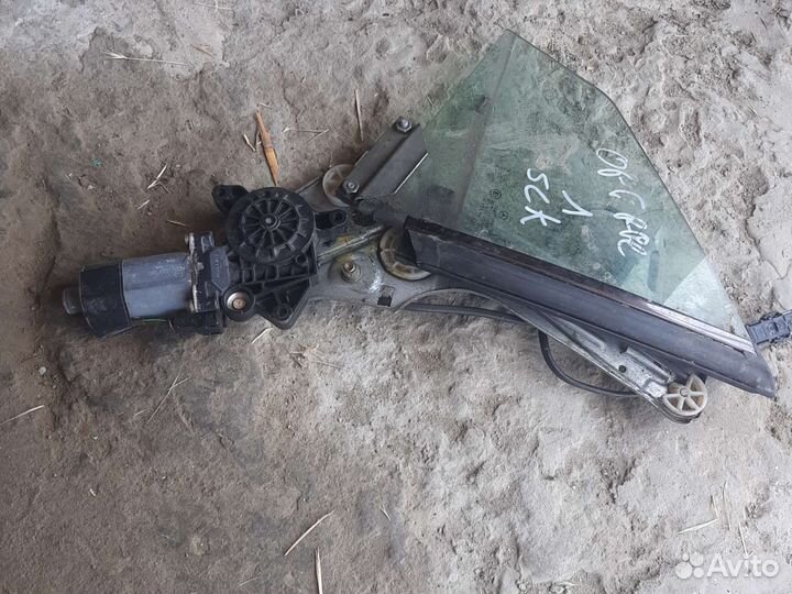 Стеклоподьемник задний правый SLK R170