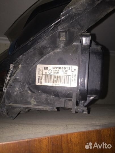 На Опель вектра Опс или с левая фара би ксенон