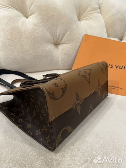 Сумка Louis Vuitton Onthego MM