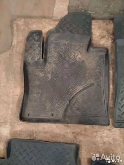 Автомобильные коврики для Hyundai Santa Fe