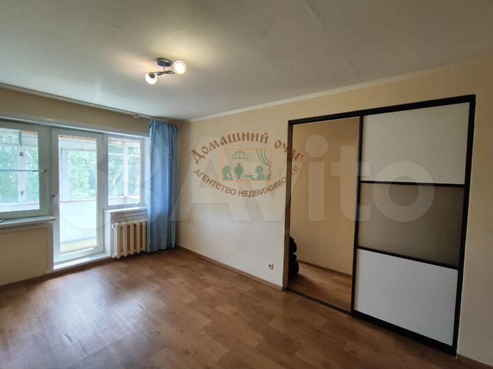 2-к. квартира, 46 м², 4/4 эт.