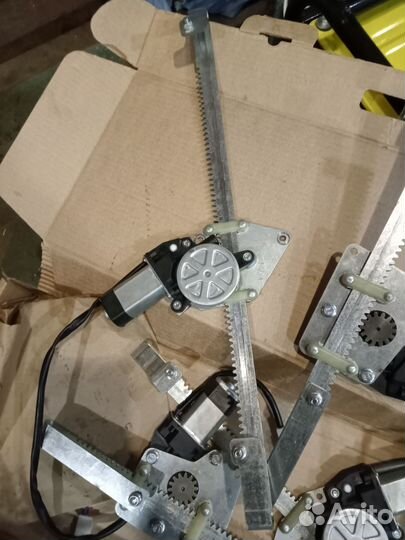 Реечные электростеклоподьемники комплект