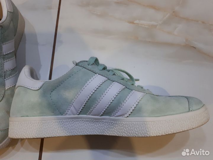 Кроссовки женские adidas 37