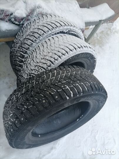 Michelin X-Ice North 3 215/60 R16