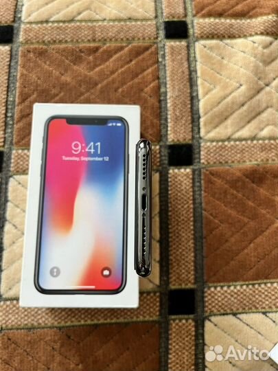 iPhone X, 64 ГБ