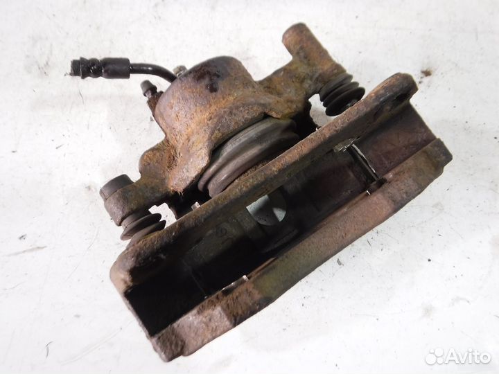 Суппорт передний левый Mazda 6 GG