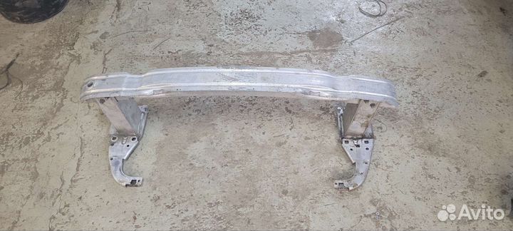 Усилитель переднего бампера audi a6 c7