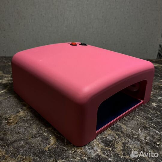 Ультрафиолетовая лампа для маникюра