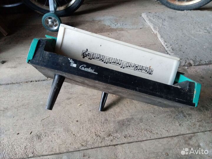 Игрушечное пианино 