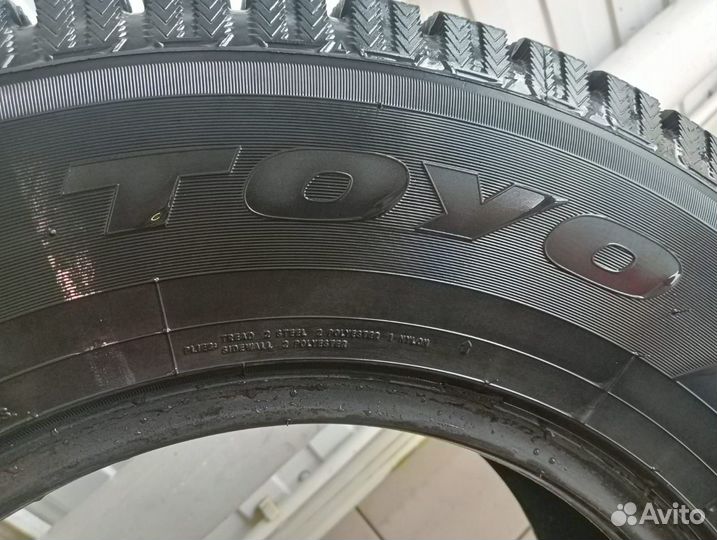 Toyo Observe GSi-5 245/70 R16