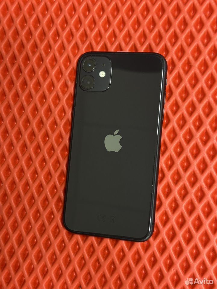 iPhone 11, 64 ГБ