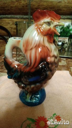 Старинные кувшины: Керамика и Цветное Стекло