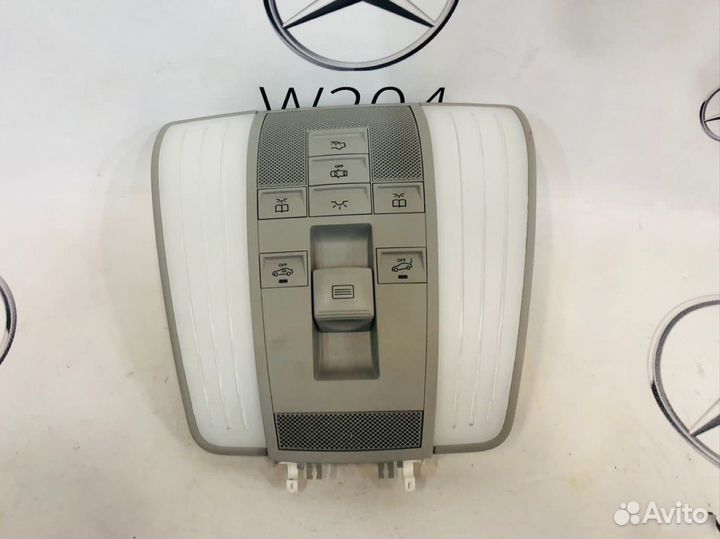 Плафон освещения салона Mercedes W212