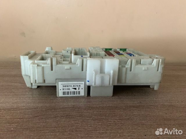 Блок предохранителей салонный Лансер 9