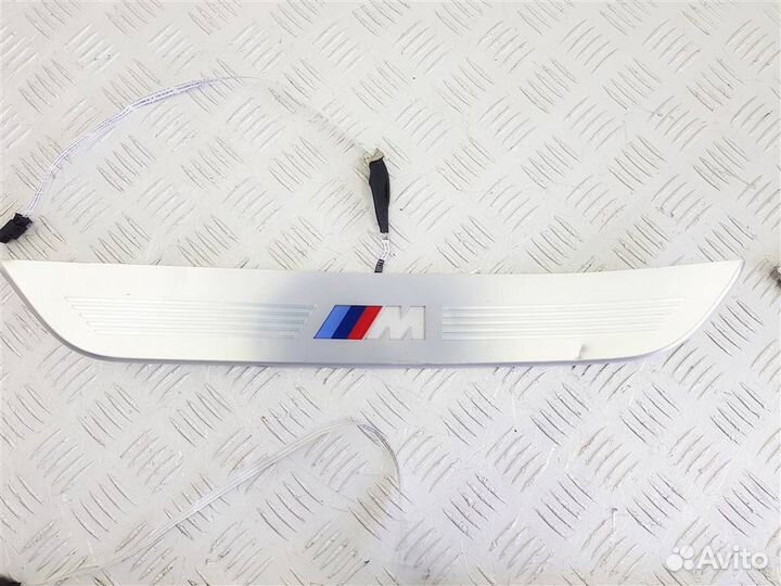 8061044 Накладка на порог BMW 7 G11/G12