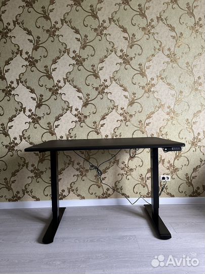 Компьютерный стол cougar pure 120 черный