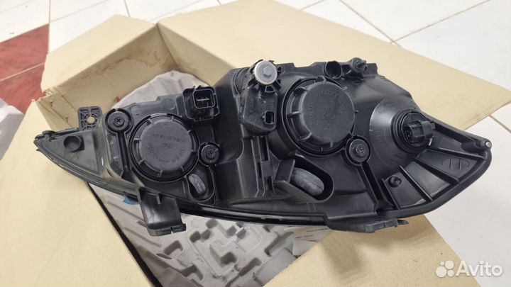 Фара передняя левая Kyron (с корректором)