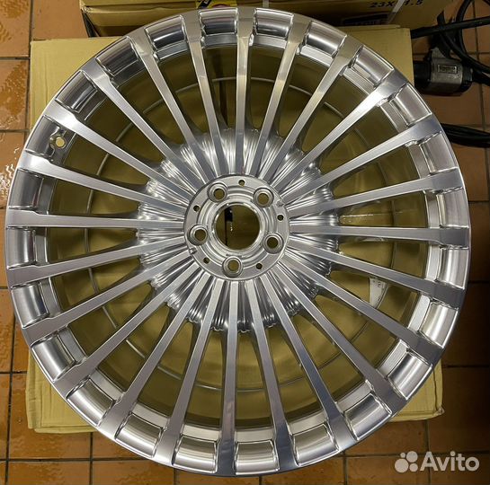 Оригинал R23 Mercedes GLS Maybach новые