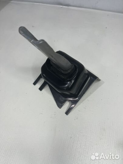 Подушка (опора) двигателя Рено Логан 2 Лада Х Рей