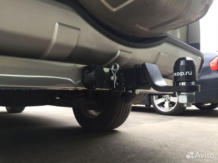 Фаркоп Mitsubishi Pajero/Pajero Sport/Outlander