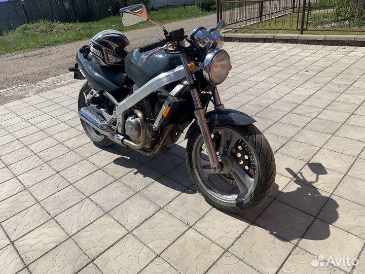 Хонда NT650 bros