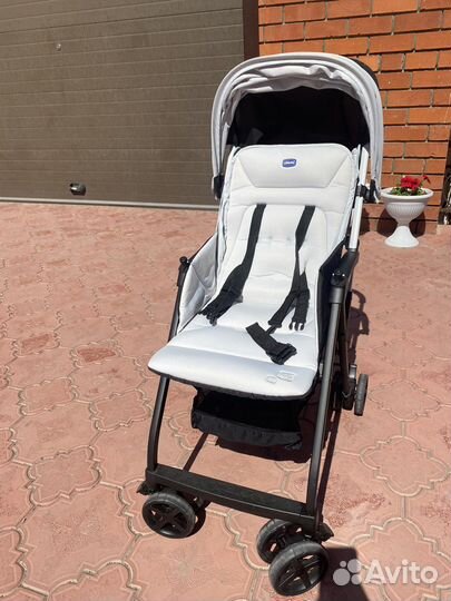Прогулочная коляска chicco ohlala