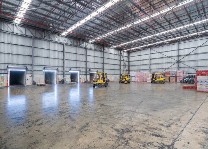 Склад, 2300 м²