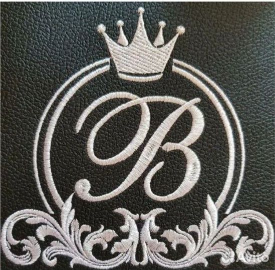 Машинная вышивка на одежде на заказ.Мерч