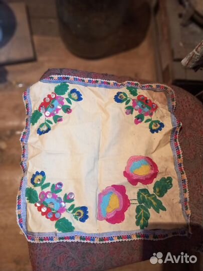 Платочки вышивные СССР