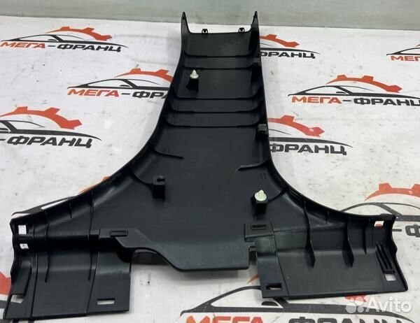 Обшивка стойки левая Peugeot 4007 легковой