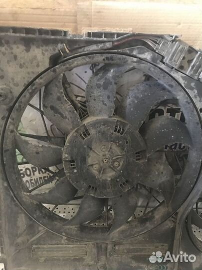 Диффузор вентилятора Audi Q7