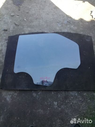 Стекло двери перед прав зад лев Рено Логан 1