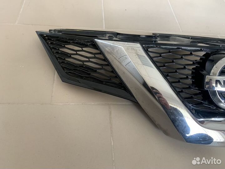 Nissan X-Trail T32 (2014-18) решётка радиатора под