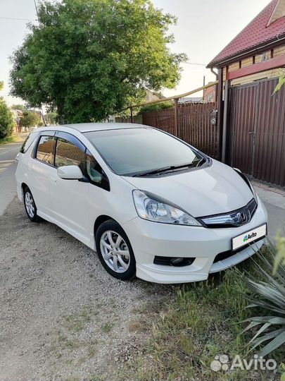 Honda Fit Shuttle 1.3 CVT, 2012, 140 000 км