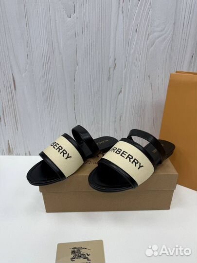 Шлепанцы женские Burberry