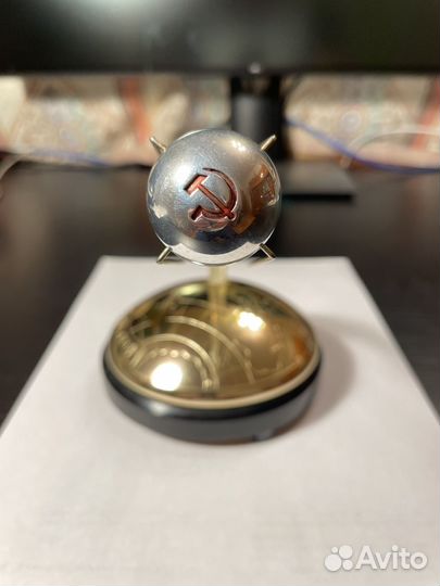 Старинный музыкальный сувенир Спутник