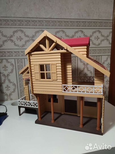 Домик игрушечный