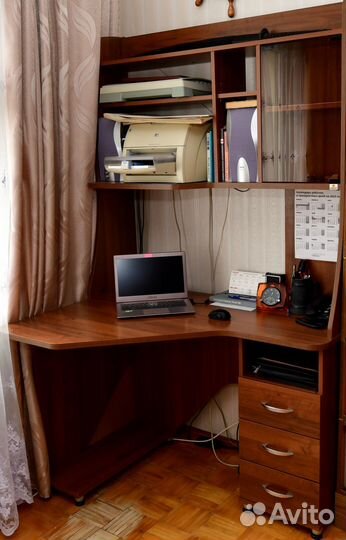 Компьютерный стол