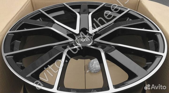 Диски на Ауди Q7 4M R22