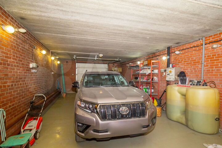 Коттедж 466 м² на участке 5,1 сот.