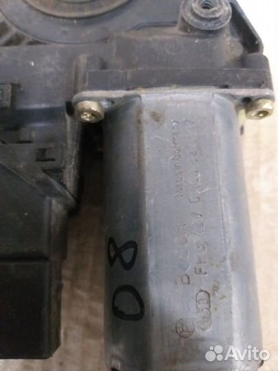 Моторчик стеклоподъемника VW passat