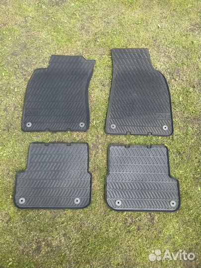 Комплект оригинальных ковриков для Audi A6
