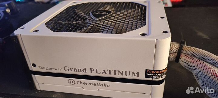 Thermaltake Toughpower Grand 700W Платиновый