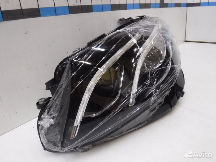 Фара левая Mercedes-Benz E-Class