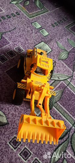 Трактор на радиоуправлении