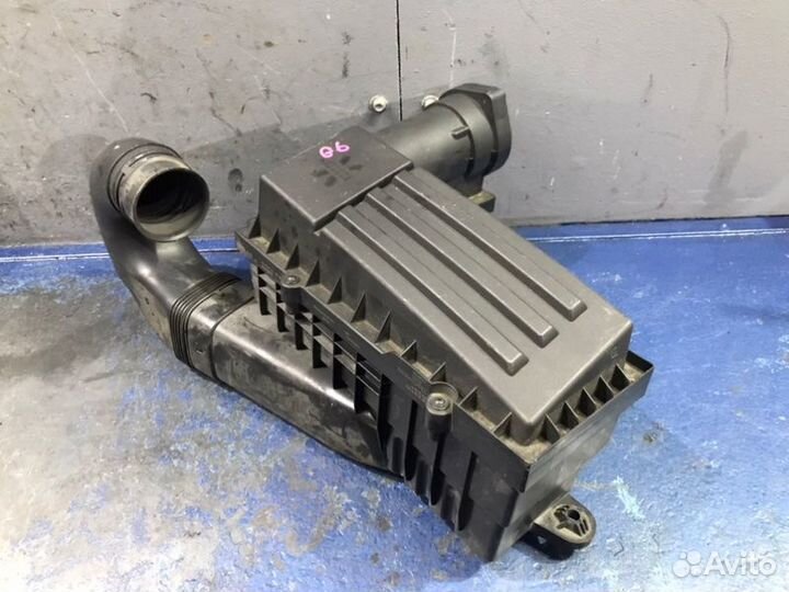 Корпус фильтра Volkswagen Passat B6