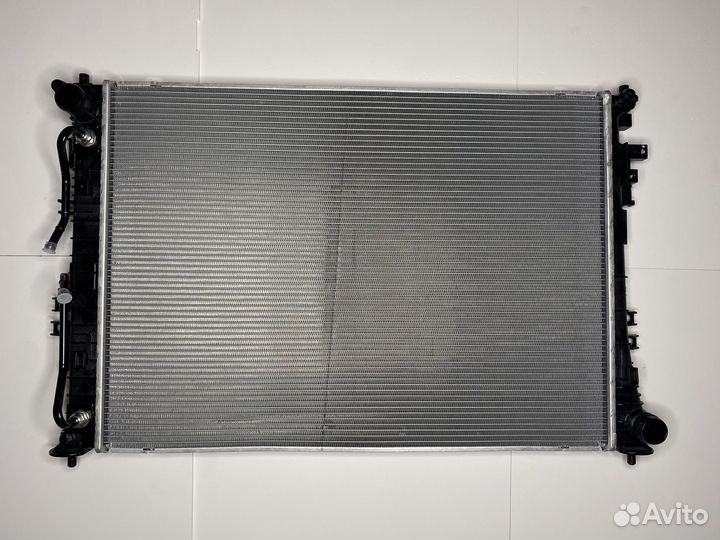 Радиатор охлаждения Kia Sportage 5